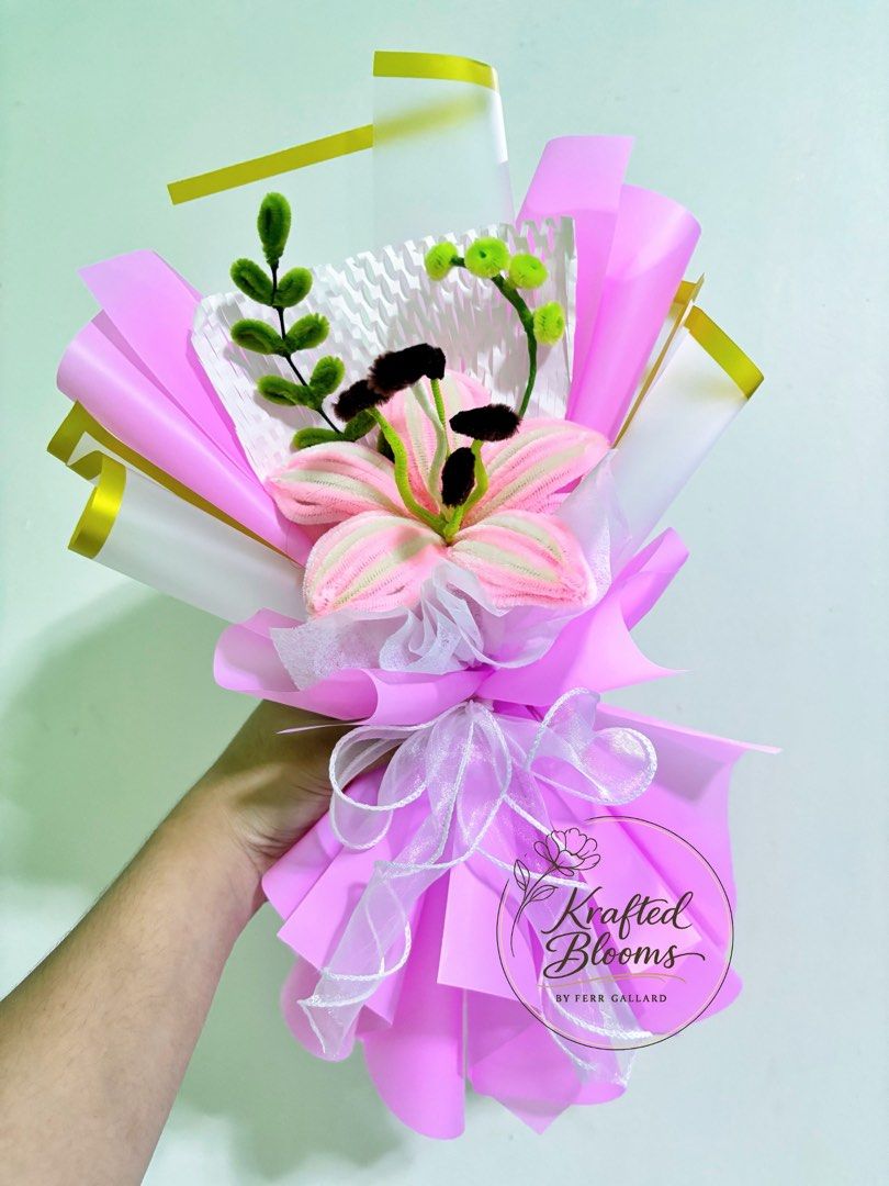 Fuzzy Wire Flower Bouquet (Category: Flowers & Bouquets) located in Taguig. Submitted by ferrgallardsegunda (Listing ID 1430645505, Image 1). Description: On hand.