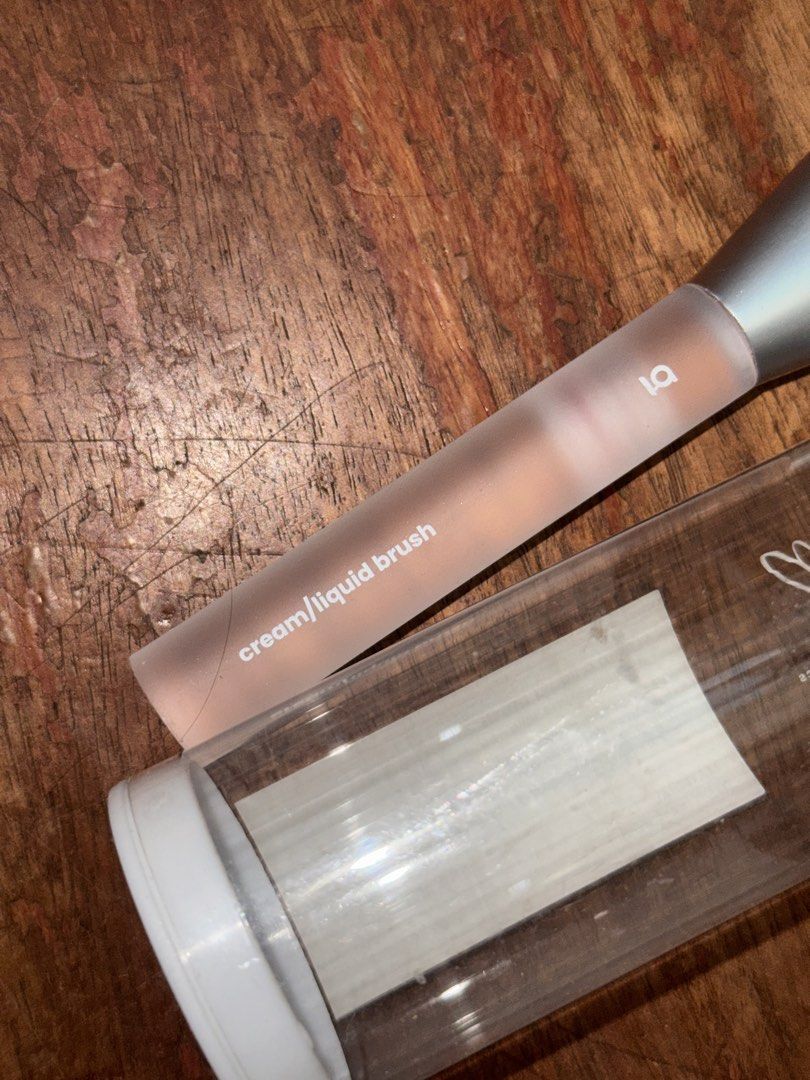 GRWM Cream/Liquid Brush (Category: Makeup) located in Manila. Submitted by stuffbyabby (Listing ID 1430618753, Image 2). Description: AVAILABLE AND LAST PRICE na. Low ballers will be ignored. If hindi afford, wag na mag inquire. Don’t waste time asking if available pa. It’s available as long as this post is not marked sold and interested buyers haven’t paid. RFS: Decluttering. Condition: 4/5 Once you “Make Offer”, please settle payment within 24 
