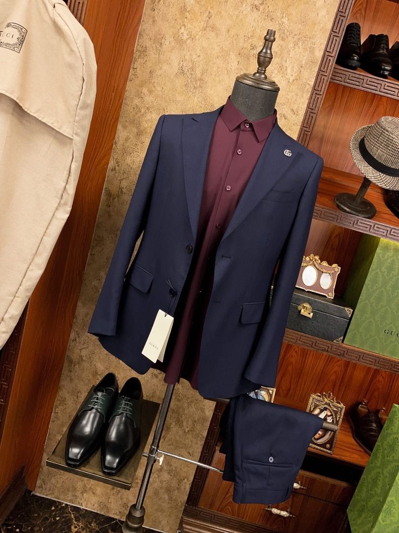 Gucci suit set (Category: Sets & Coordinates) located in Pateros City. Submitted by zealmoon74 (Listing ID 1430658606, Image 2). Description: .