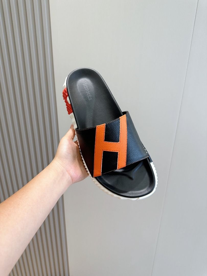 Hermes Electric Men's Sandals (Category: Slippers & Slides) located in Navotas City. Submitted by kaimaieinm89351 (Listing ID 1430618121, Image 2). Description: .