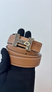 (Category: ) located in . Submitted by shoppersluxe2394 (Listing ID 1430627724, Image 1). Description: .