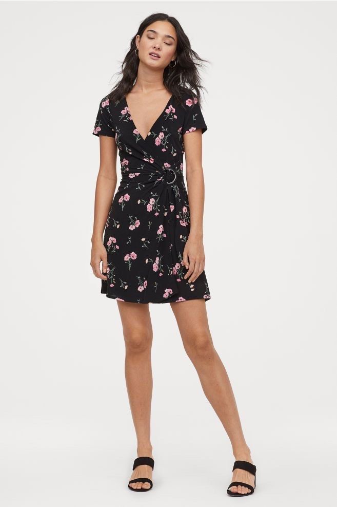 H&M Divided Floral Wrap Dress (Category: Dresses) located in Manila. Submitted by gavemeroses (Listing ID 1430724100, Image 1). Description: was given as a gift, not worn yet.