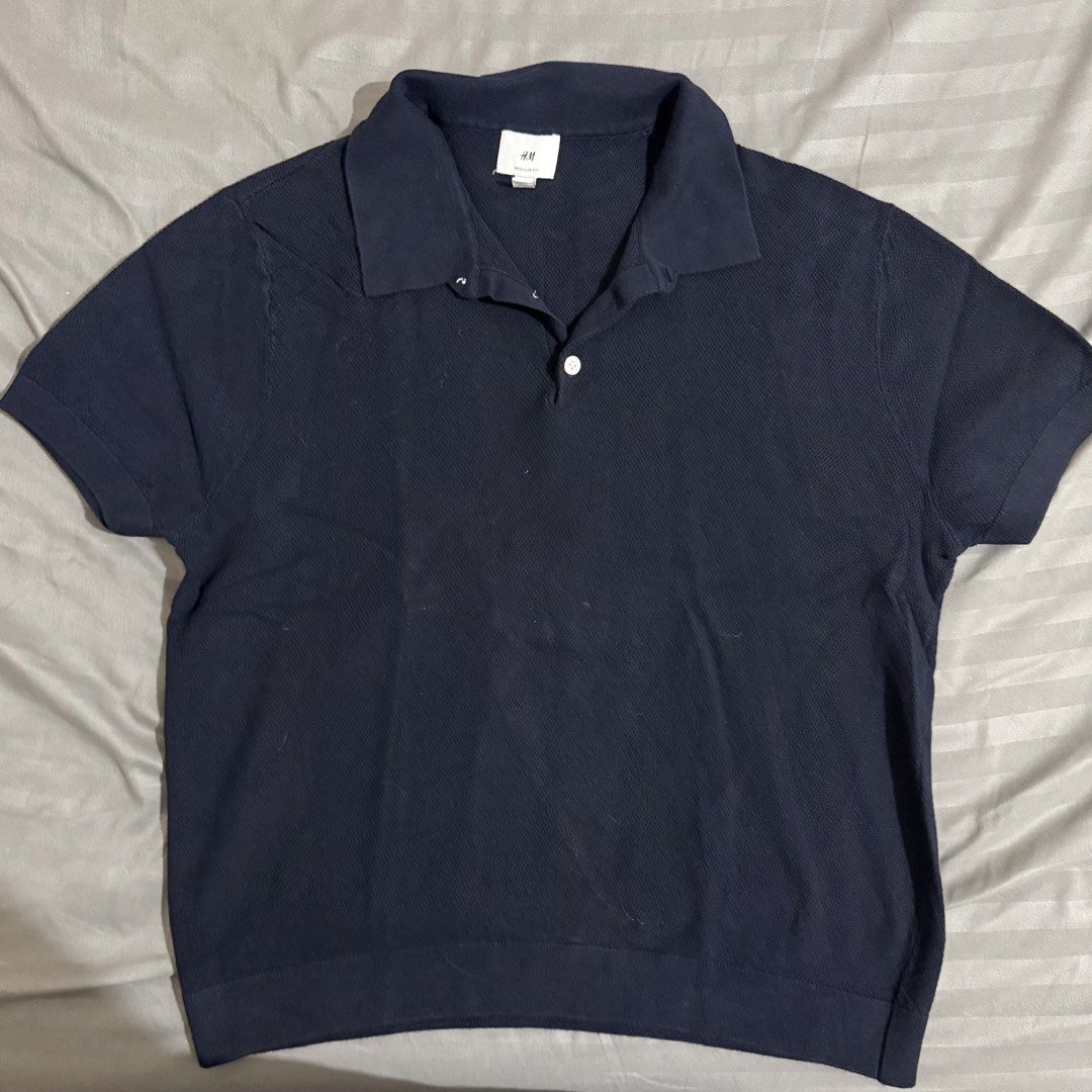 H&M Navy Blue Polo Shirt (Category: Tshirts & Polo Shirts ) located in Bacolod City. Submitted by nathanielresuma (Listing ID 1430724351, Image 1). Description: .