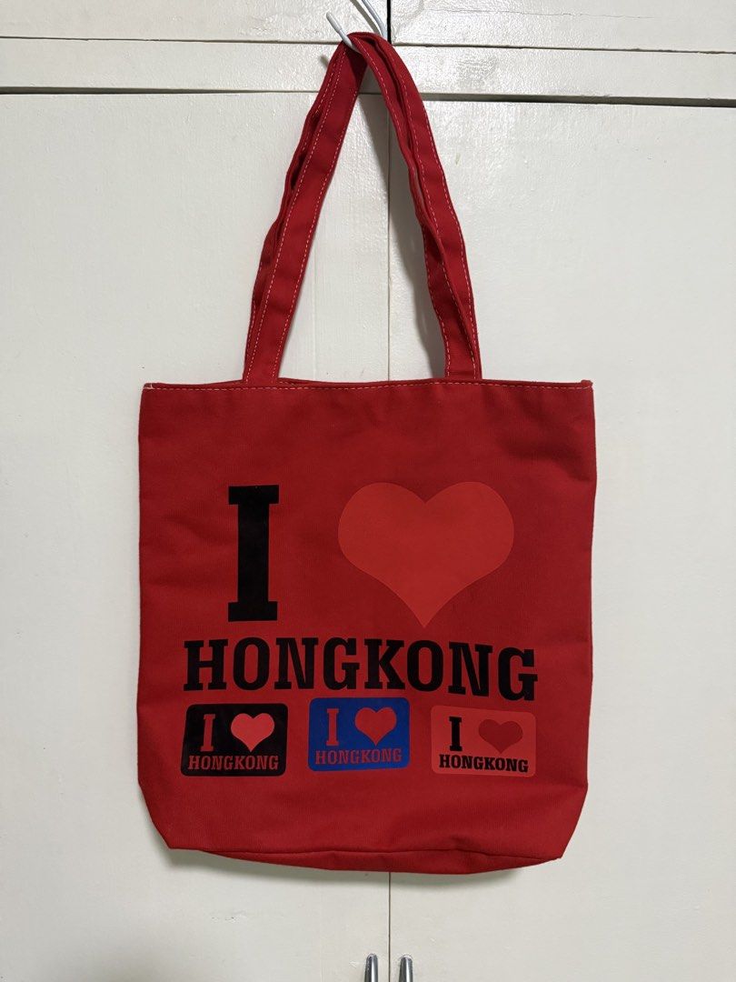 Hongkong Souvenir Tote Keychain Set (Category: Tote Bags) located in San Carlos City. Submitted by achisfinds (Listing ID 1430762420, Image 2). Description: Sold as bundle/set Super sale!!! Only p650 for all Bought from Hongkong RFS: extra souvenirs.