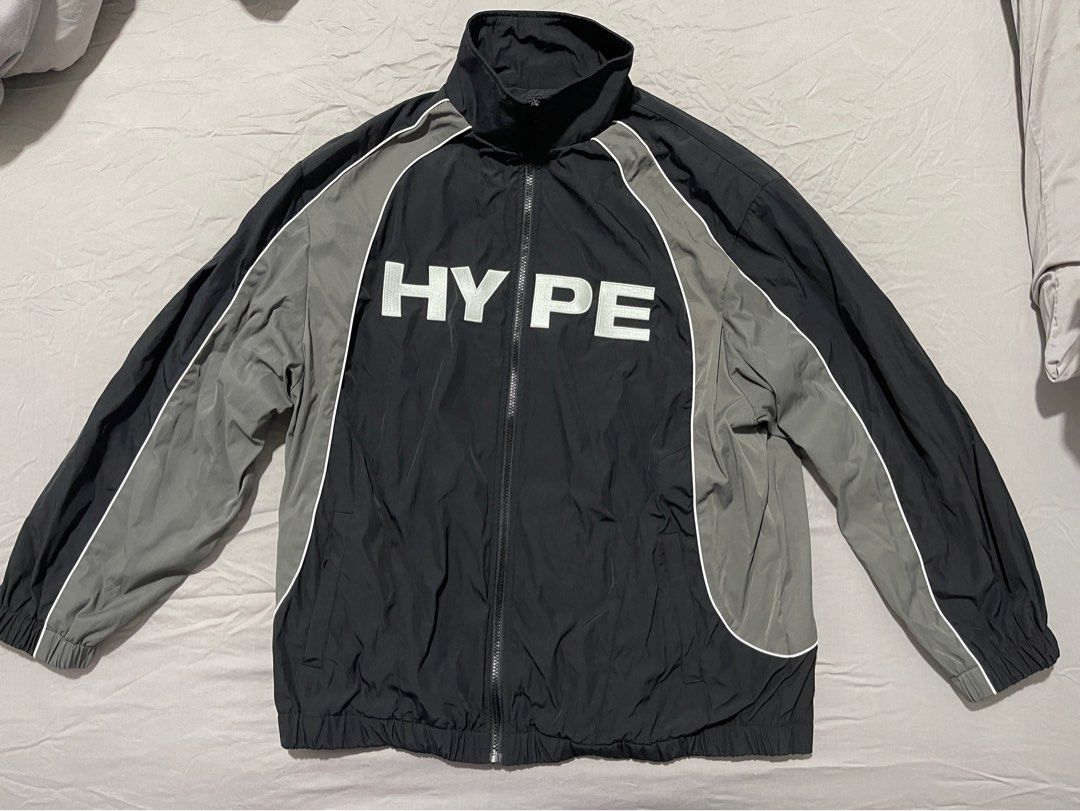 HYPE Windbreaker Jacket (Category: Coats, Jackets and Outerwear) located in Kuala Lumpur. Submitted by edwinhoh (Listing ID 1430758708, Image 1). Description: HYPE Windbreaker Jacket - Original HYPE clothing (purchase from HYPE TRX Branch) - Worn only once for event - XXL - Nego until let go!.