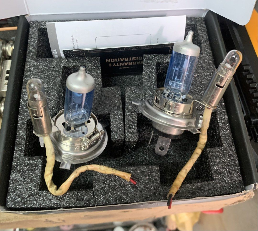 Rare H4 bulb with parklight (Category: Lighting) located in Angono. Submitted by repaks16 (Listing ID 1430601355, Image 1). Description: H4 headlight with rare parklight.
