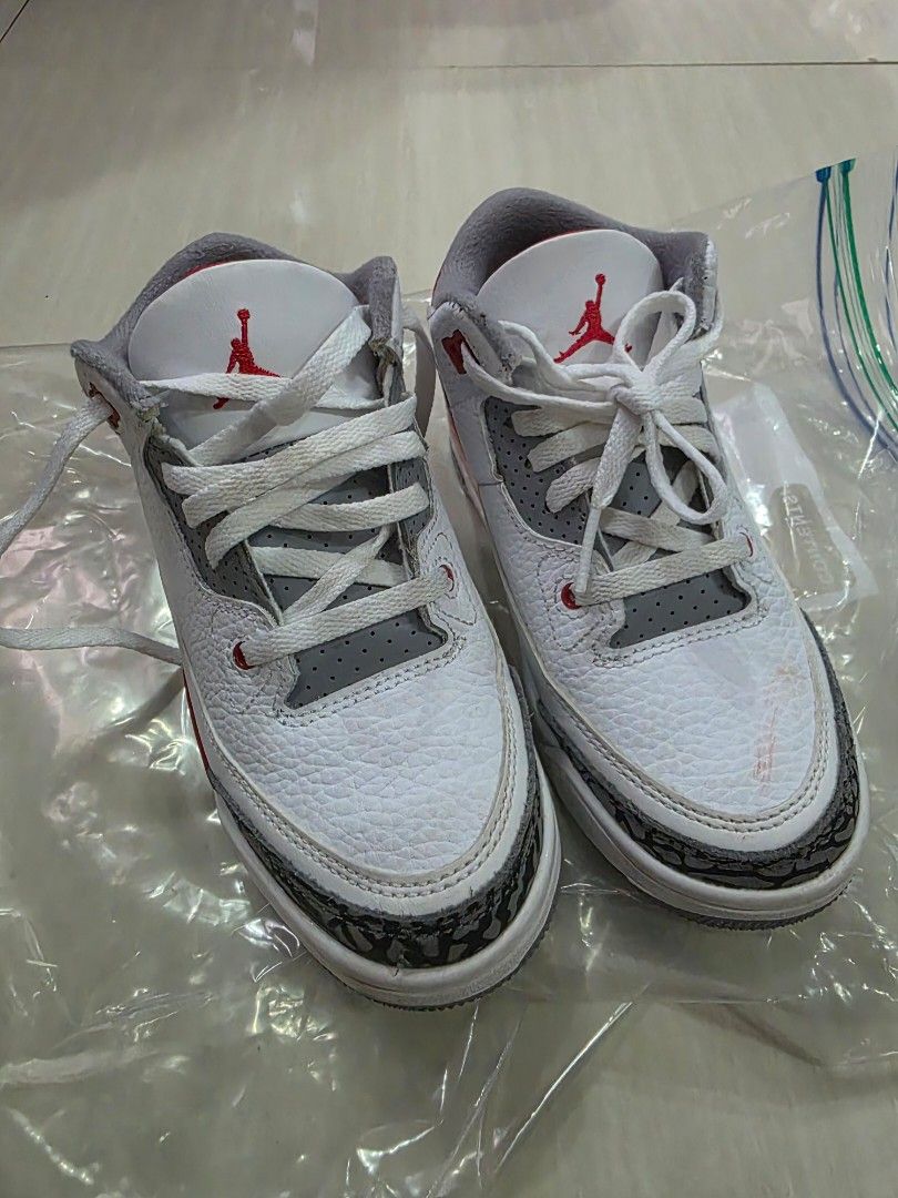 Jordan 3 Fire Red Kids US 12C (Category: Babies & Kids Fashion) located in Quezon City. Submitted by arksrph (Listing ID 1430621813, Image 1). Description: No box Authentic from Canada Please see pics for condition Needs cleaning.