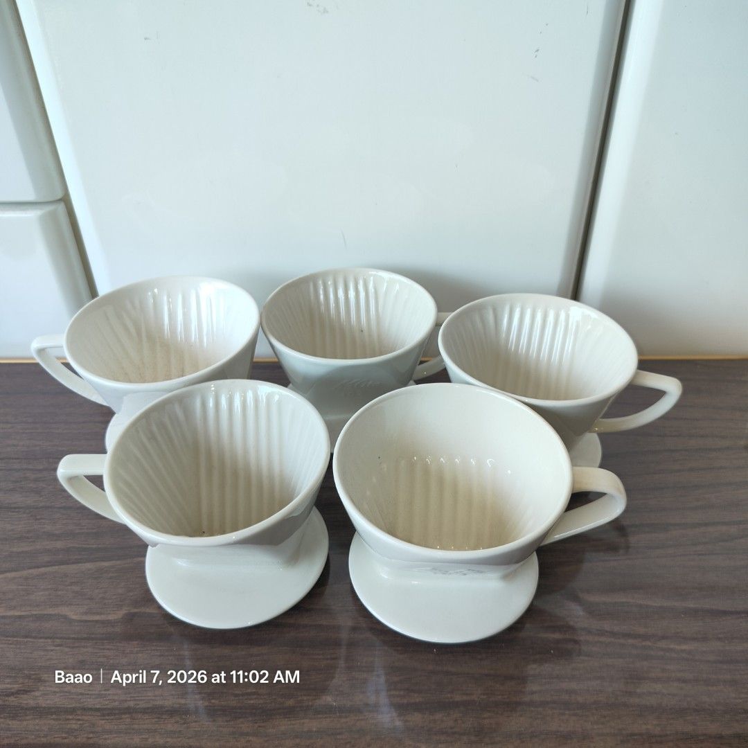 Kalita & Melitta Ceramic Coffee Dripper (Category: Coffee & Tea Tableware) located in Baao. Submitted by all.things.japan (Listing ID 1430674557, Image 2). Description: KALITA & MELITTA CERAMIC COFFEE DRIPPER 2 are brand new, without box 3 are slightly used 3.5 x 5.5 inches Mine: P350.00 each Takf all for P1,500.00 Add Sf MOP: GCash/Landbank/ Maya We SHIP NATIONWIDE..
