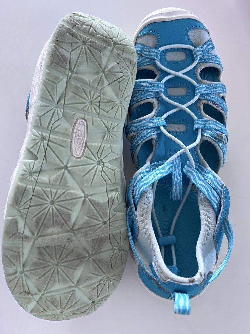Keen sandals (Category: Babies & Kids Fashion) located in Singapore. Submitted by lilycalum (Listing ID 1430622264, Image 3). Description: Keen MOXIE YOUTH UNISEX - Walking sandals - waterfall/blue glass Wear once brought to small for my daughter. Or postage paid by buyer Meet up in Kovan NEX Serangoon .