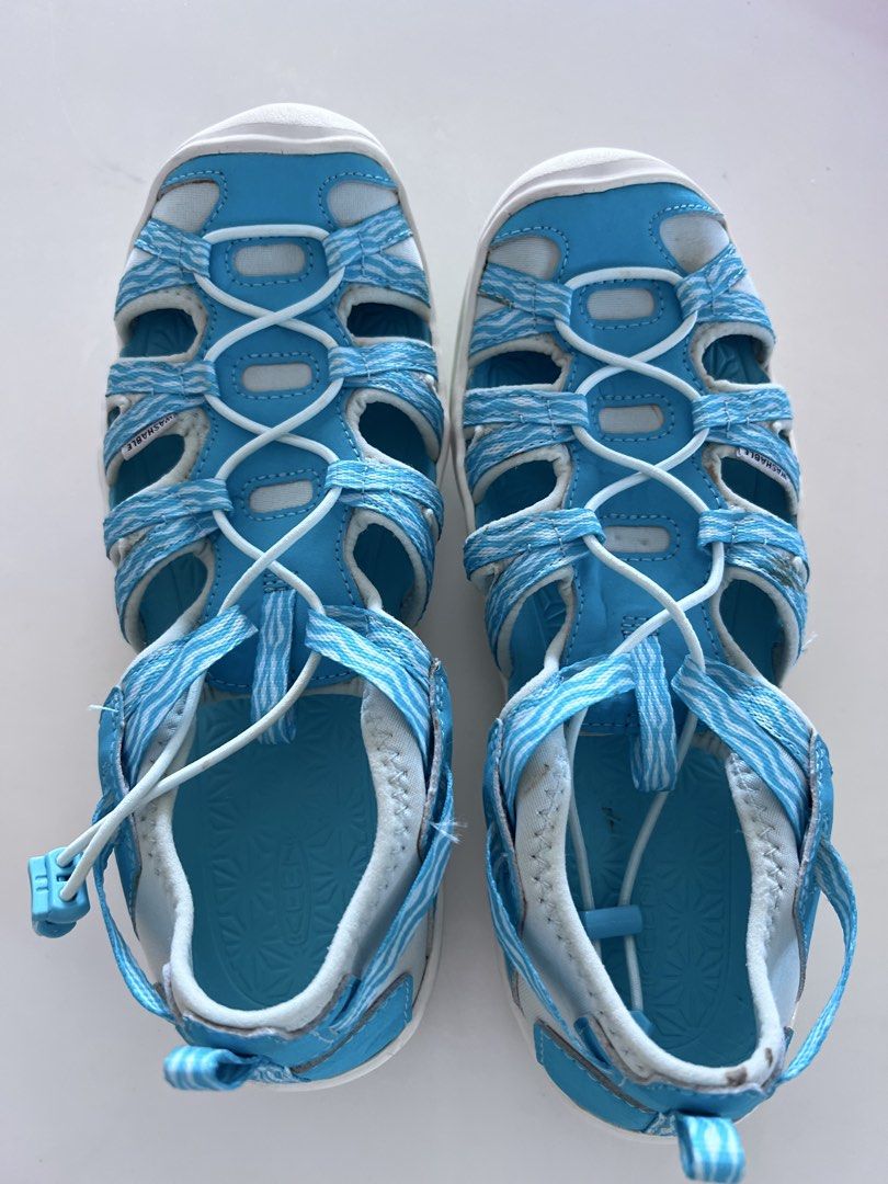 Keen sandals (Category: Babies & Kids Fashion) located in Singapore. Submitted by lilycalum (Listing ID 1430622264, Image 2). Description: Keen MOXIE YOUTH UNISEX - Walking sandals - waterfall/blue glass Wear once brought to small for my daughter. Or postage paid by buyer Meet up in Kovan NEX Serangoon .