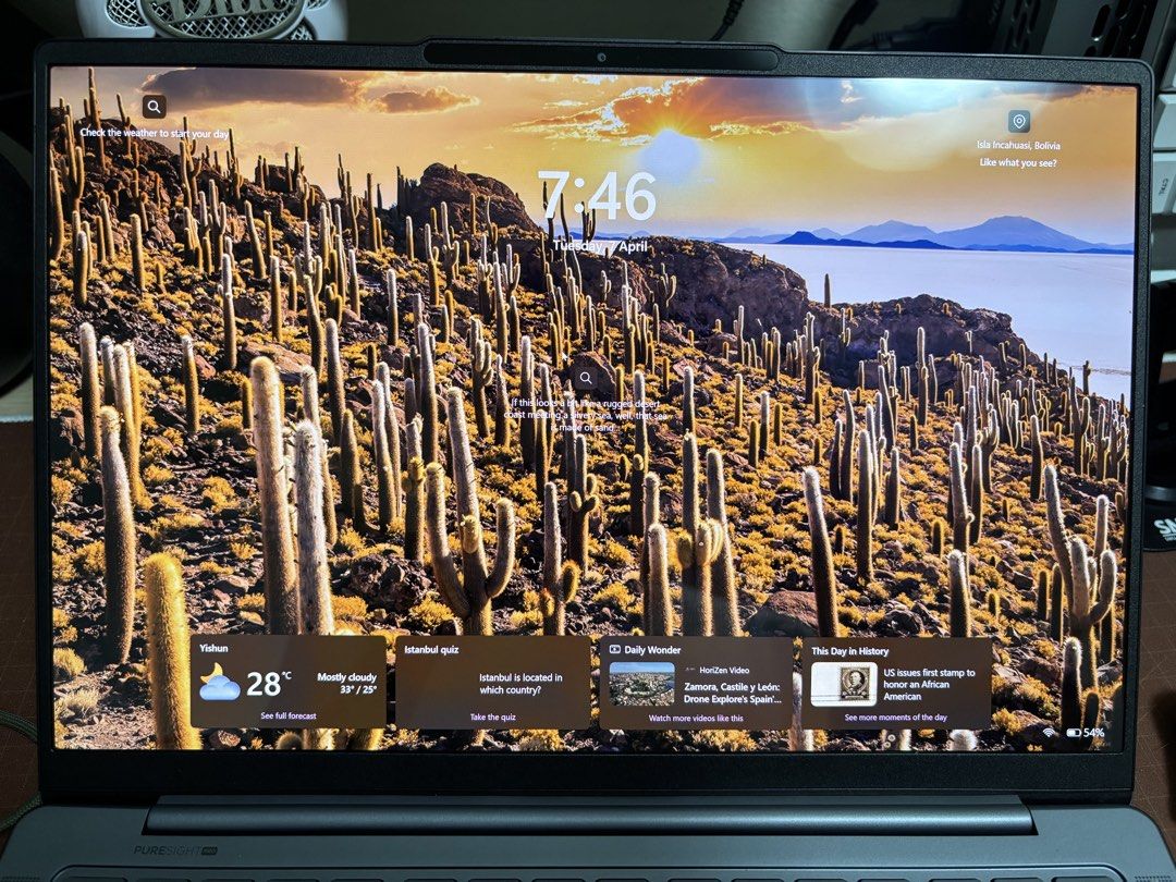 Lenovo Yoga Slim 7i Aura Edition (14”, Gen 10)