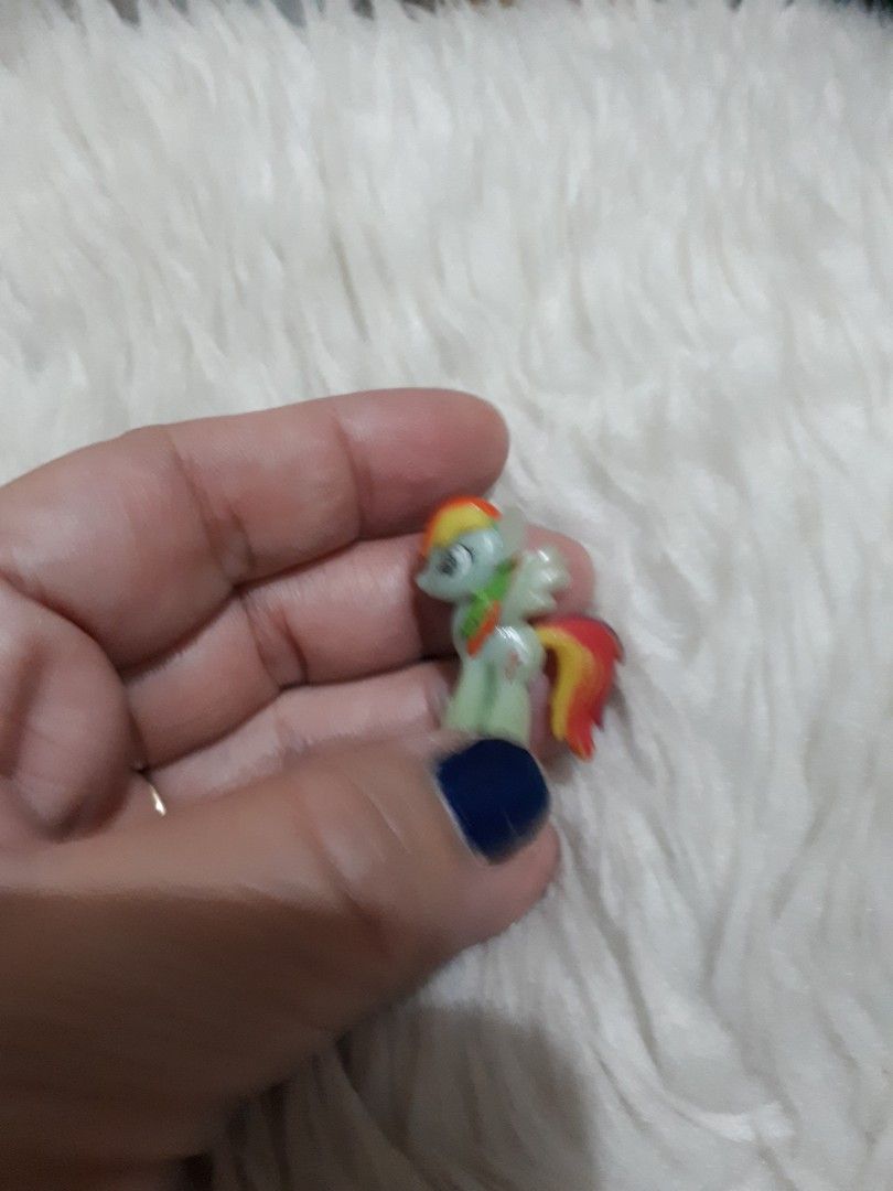 Lil pony popper toy (Category: Kids Toys) located in Quezon City. Submitted by secretluxuryshop (Listing ID 1430770063, Image 1). Description: .