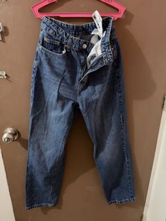 (Category: ) located in . Submitted by fabdeclutter (Listing ID 1430792737, Image 1). Description: .