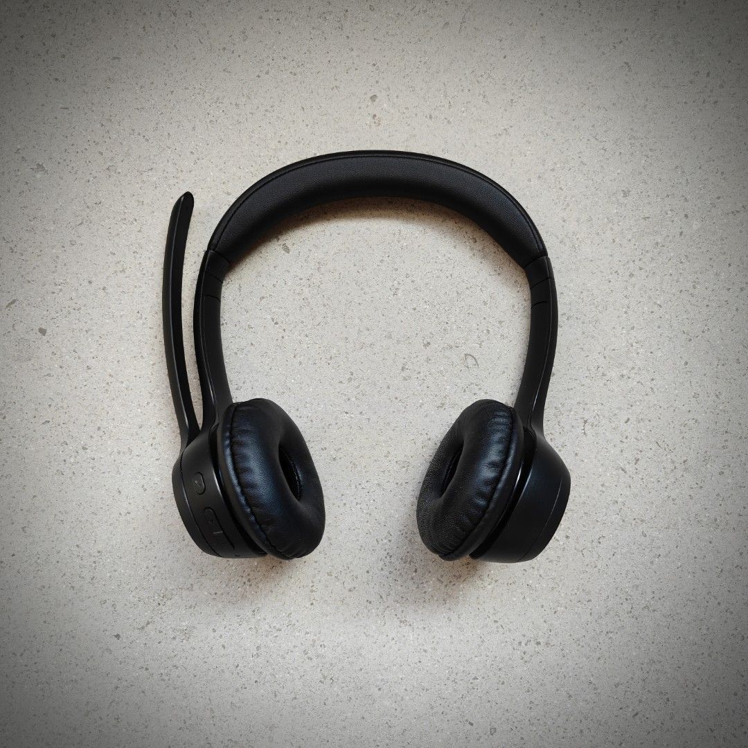 Logitech zone 300 Wireless Bluetooth Headphones420413654098913280