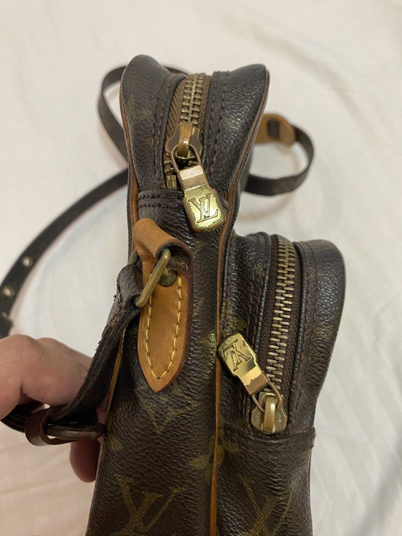 Louis Amazon PM (Category: Luxury Bags & Wallets) located in Manila. Submitted by dandrelucas01 (Listing ID 1430628840, Image 3). Description: LV Amazon PM Clean interior no foul smell vibrant canvas Signs of use Can deliver through lalamove, LBC, and J&T slightly nego for sure buyers.