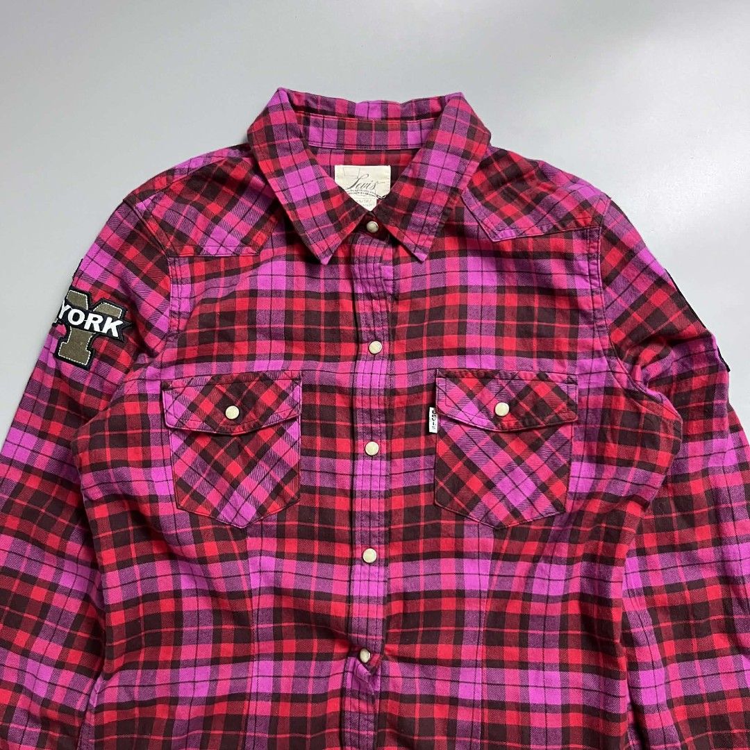 Luis Plaid Shirt with Patches (Category: Shirts) located in Bacolod City. Submitted by alexander_00 (Listing ID 1430772508, Image 3). Description: y2k.