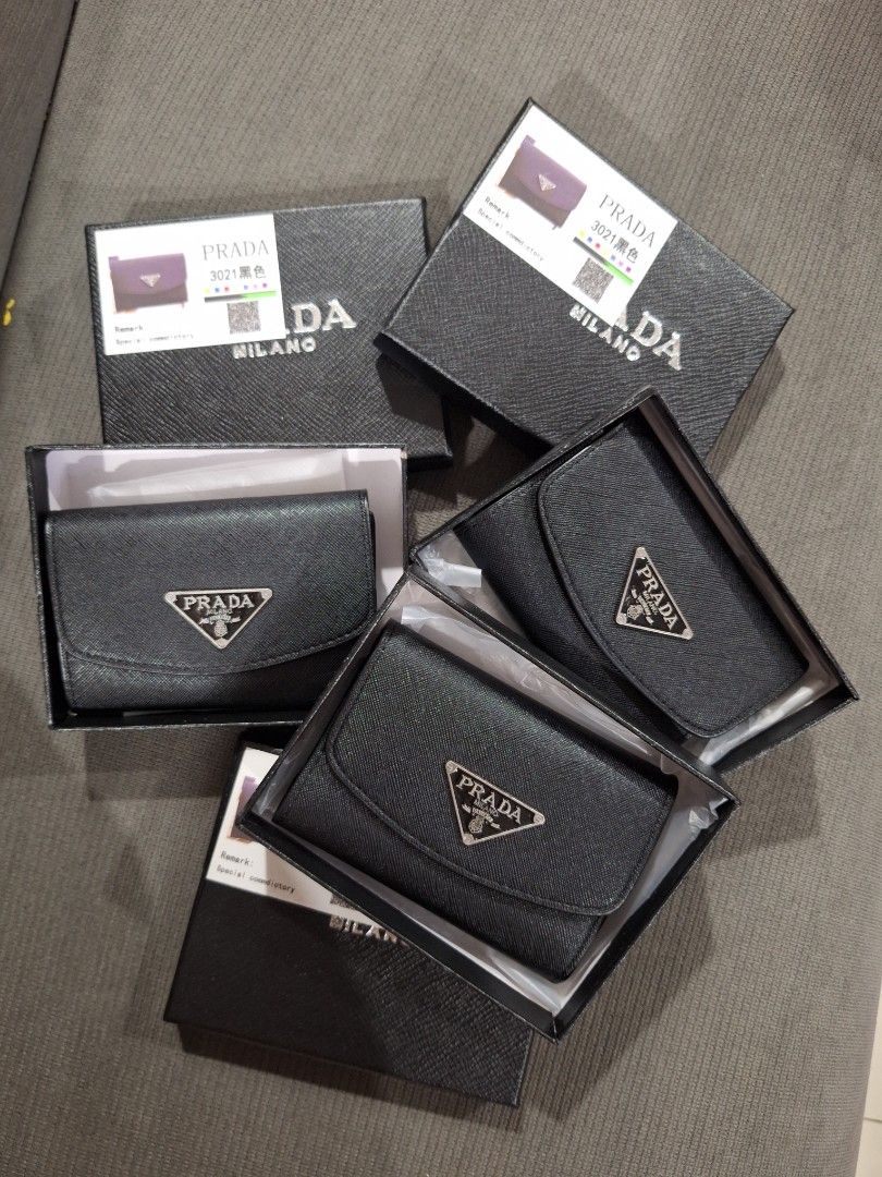 LUXURY WALLETS (Category: Luxury Bags & Wallets) located in Cabuyao City. Submitted by pastelblack88 (Listing ID 1430630170, Image 3). Description: price range - 350-500 each wallet message me nalang po for the price of the wallet you like.