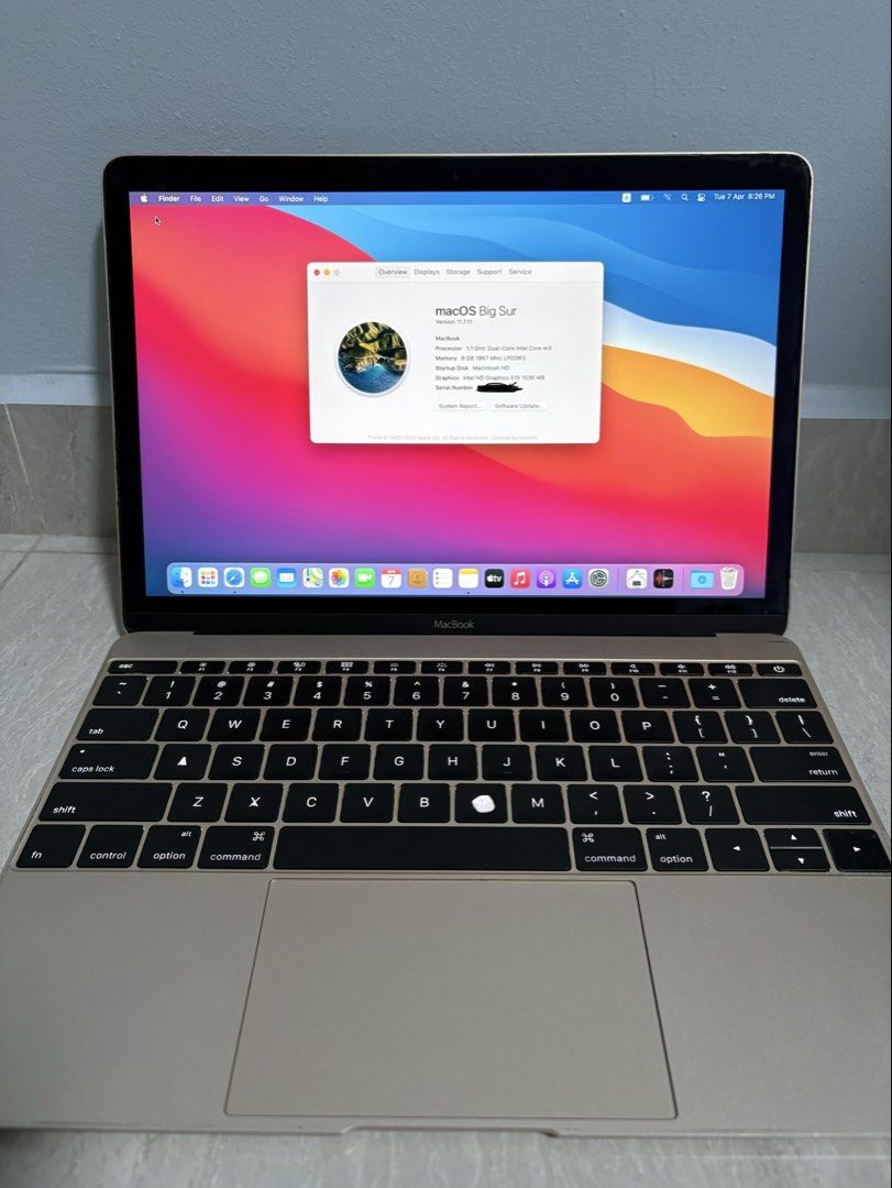 MacBook 2016420563086958274561