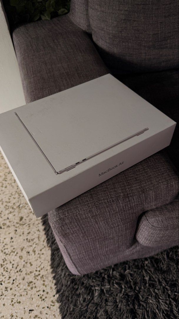 MacBook Air 13 inches. M4 )2025420567975262965764