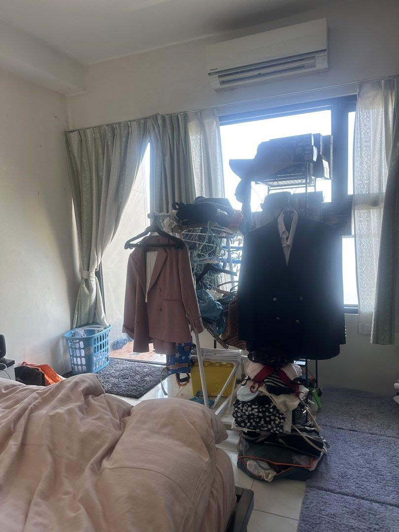 Malate Bayview (Category: Apartments & Condos) located in Manila. Submitted by ronald.pontuya (Listing ID 1430615194, Image 3). Description: 42 sqm one bedroom with balcony facing Manila Bay.