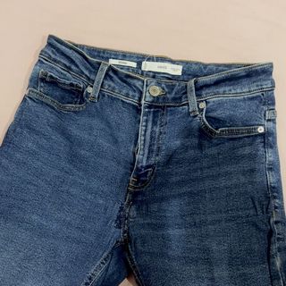 (Kategori: ) berada di . Dikirim oleh declutterss__ (ID iklan 1430654123, Gambar 1). Deskripsi: .