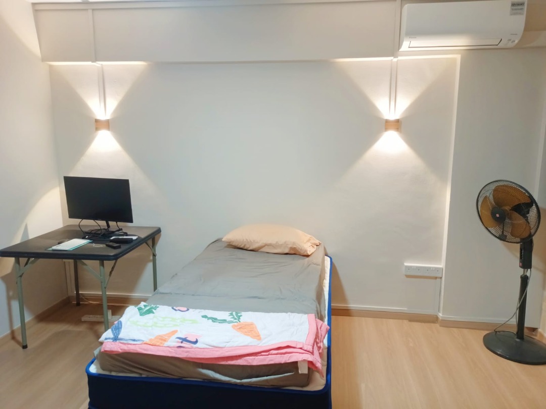 (Category: ) located in . Submitted by your_rental_specialist (Listing ID 1430666752, Image 1). Description: .