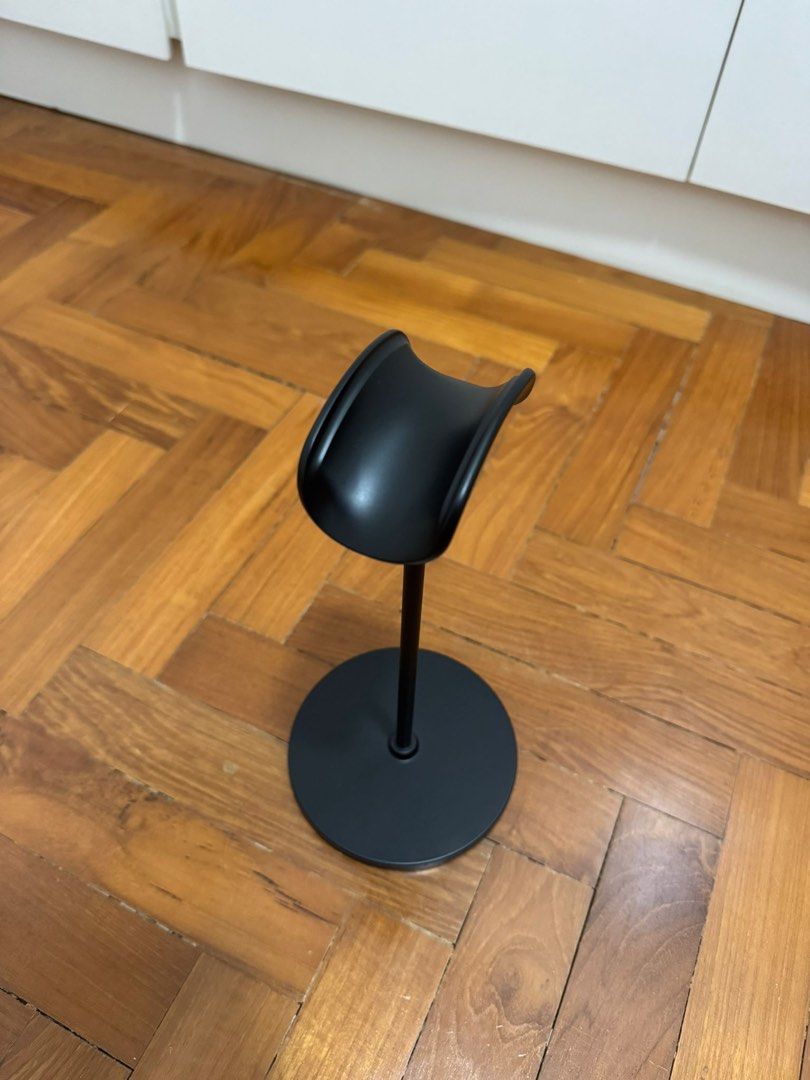 Matte Black Aluminium Headphone Stand
