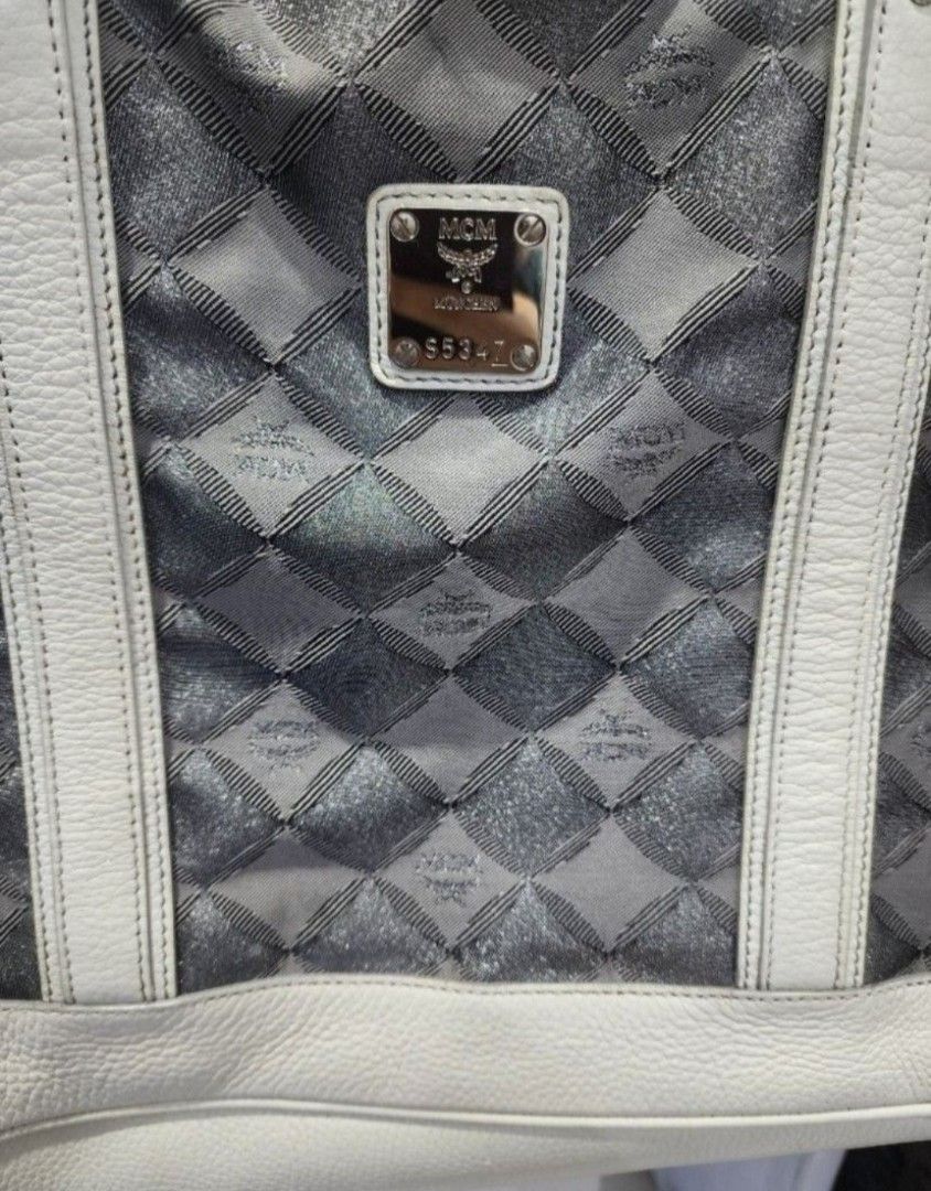 MCM Jacquard tote bag (Category: Luxury Bags & Wallets) located in Valenzuela. Submitted by cheas077 (Listing ID 1430722031, Image 2). Description: Authentic MCM Jacquard tote bag washable spacious turnable screw with etiketa.