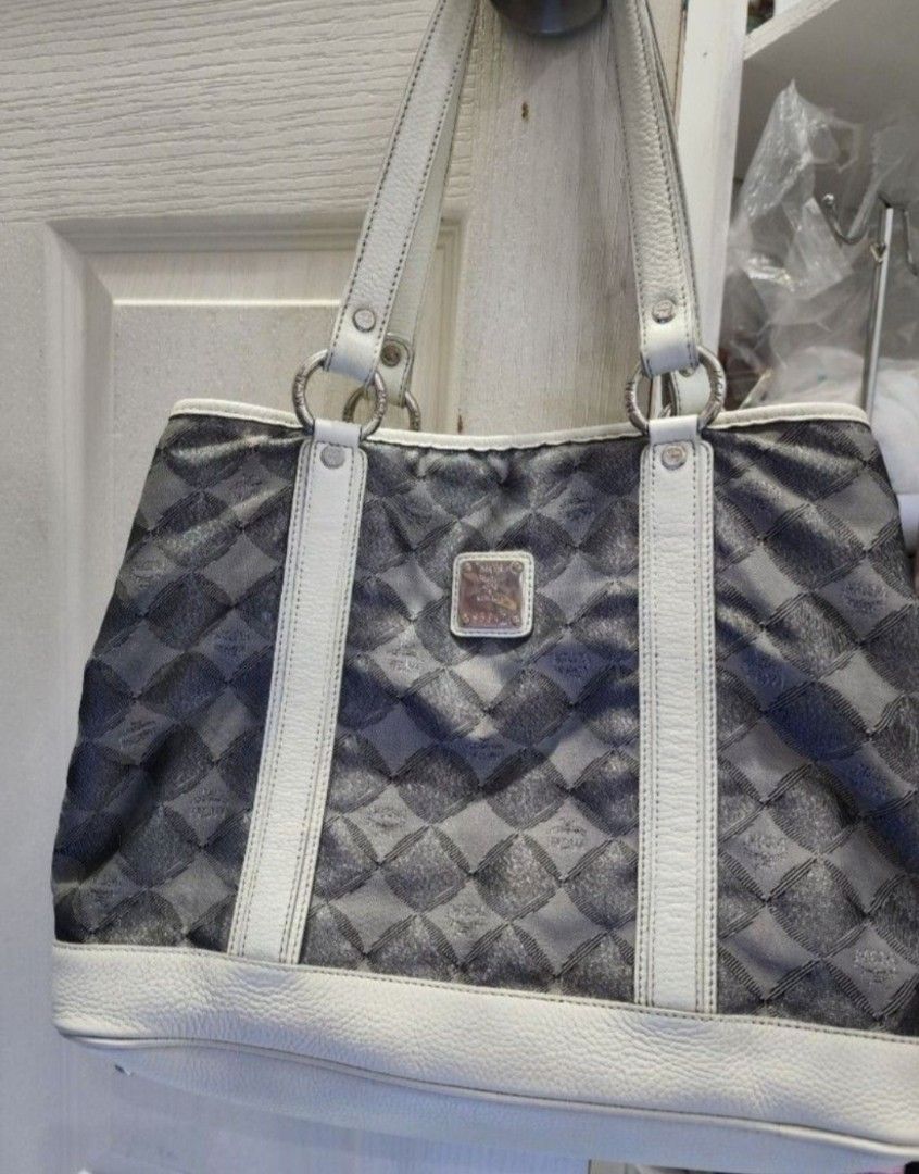MCM Jacquard tote bag (Category: Luxury Bags & Wallets) located in Valenzuela. Submitted by cheas077 (Listing ID 1430722031, Image 1). Description: Authentic MCM Jacquard tote bag washable spacious turnable screw with etiketa.