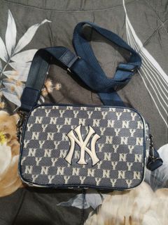(Category: ) located in . Submitted by khadizah_preloved (Listing ID 1430750141, Image 1). Description: .