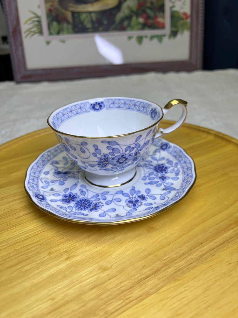 Narumi Milano Cups and Saucers (Category: Coffee & Tea Tableware) located in Makati City. Submitted by judy974 (Listing ID 1430650590, Image 1). Description: In good condition. ₱450/duo 5 duos available.