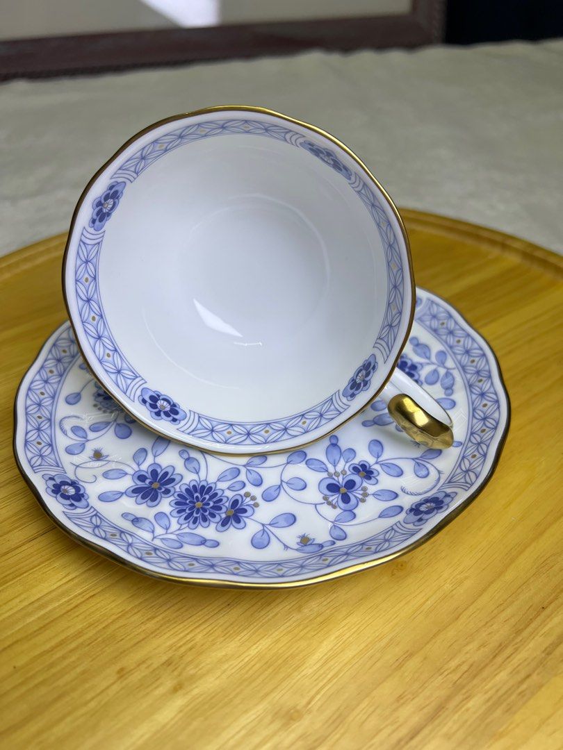 Narumi Milano Cups and Saucers (Category: Coffee & Tea Tableware) located in Makati City. Submitted by judy974 (Listing ID 1430650590, Image 2). Description: In good condition. ₱450/duo 5 duos available.