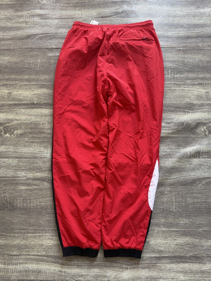 Nike Big Swoosh Woven Pants (Category: Joggers) located in Calumpit. Submitted by Essentiality (Listing ID 1430725355, Image 3). Description: Nike Big Swoosh Size Medium W - 28 L - 38 Authentic Excellent Condition 2k.