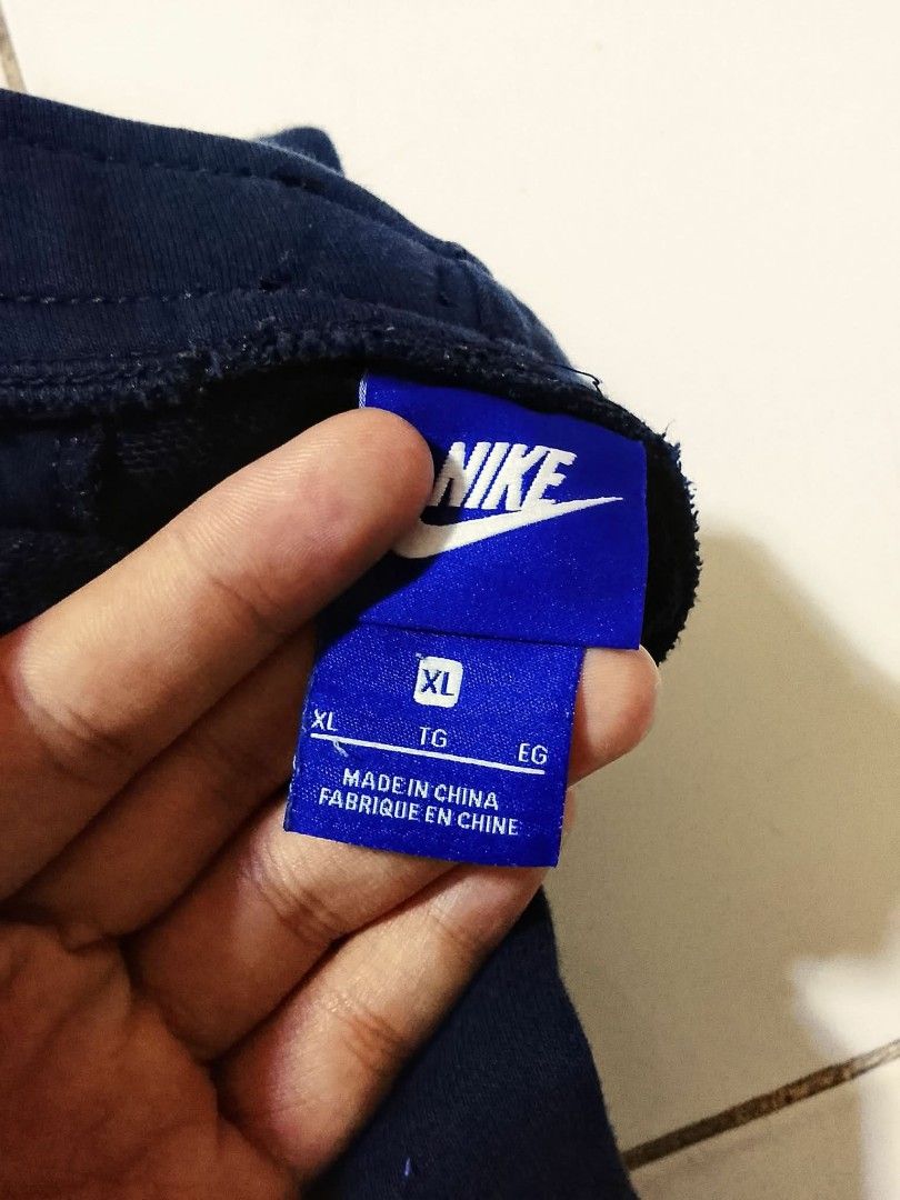 Nike Club Fleece (Category: Joggers) located in Batangas. Submitted by dre1stuff (Listing ID 1430740955, Image 2). Description: Nike Club Fleece SweatPants Free Waist! L - 40 Excellent Condition No Issue No flaw no hole Color rate: 9/10.