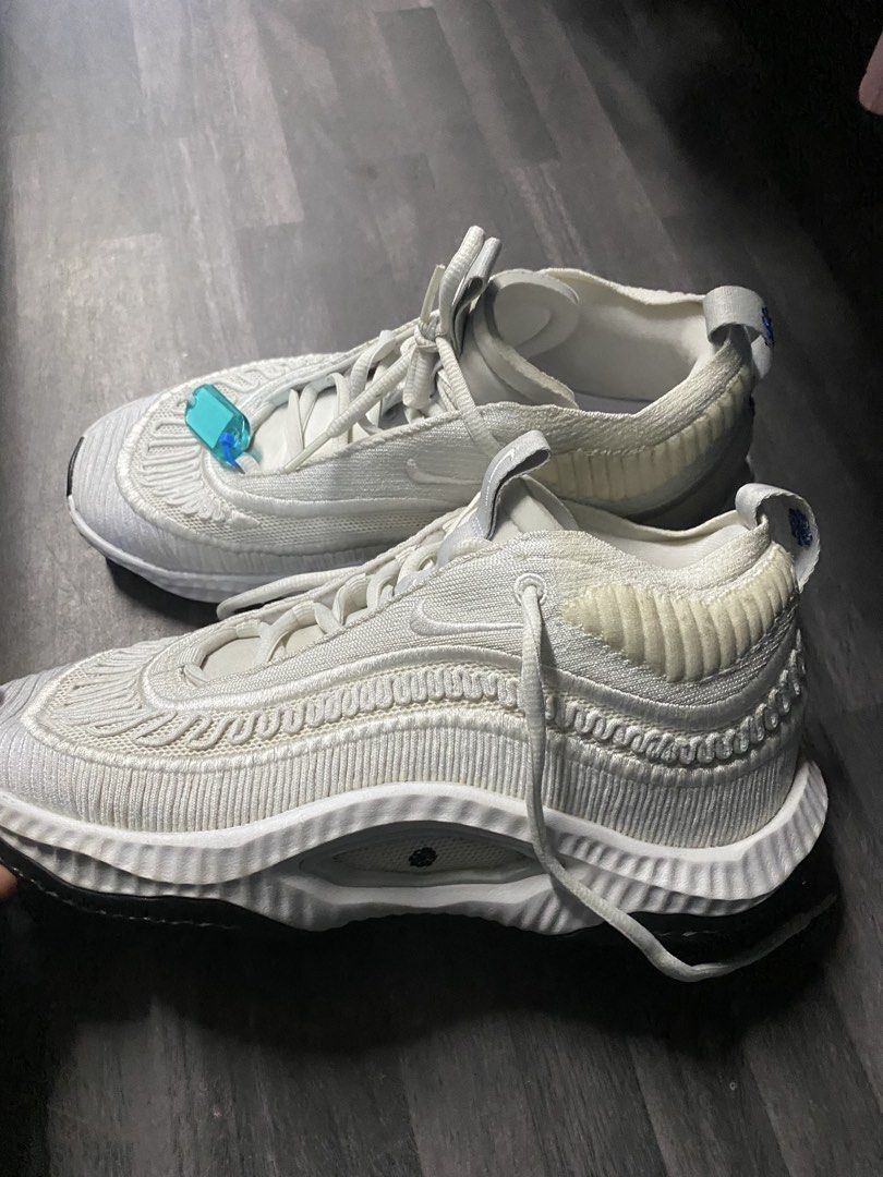 Nike Cosmic Unity 3 (Category: Sneakers) located in Pasig City. Submitted by bootsoftravel_ph (Listing ID 1430741199, Image 3). Description: Nike Cosmic Unity 3 used - Good FOR SALE Issue: no issue Price ₱ 2,495 only size: EU 40 / UK 6 / US 7 Guaranteed 100% Legit 💯 We ship nationwide 🚚.