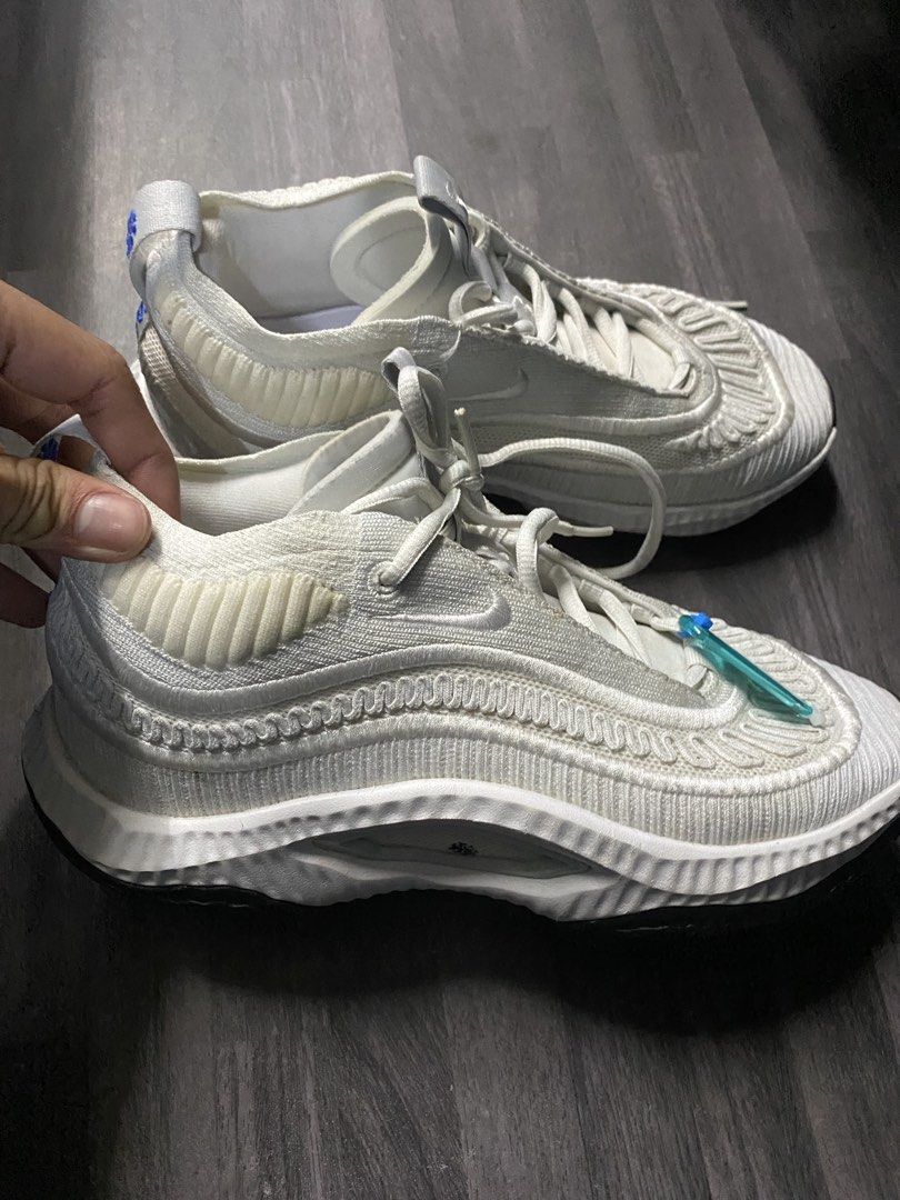 Nike Cosmic Unity 3 (Category: Sneakers) located in Pasig City. Submitted by bootsoftravel_ph (Listing ID 1430741199, Image 1). Description: Nike Cosmic Unity 3 used - Good FOR SALE Issue: no issue Price ₱ 2,495 only size: EU 40 / UK 6 / US 7 Guaranteed 100% Legit 💯 We ship nationwide 🚚.