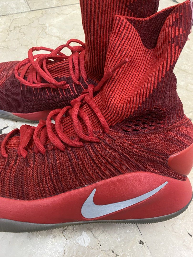 Nike Hyperdunk 2016 Team Red (Category: Sneakers) located in Pasig City. Submitted by bootsoftravel_ph (Listing ID 1430744099, Image 3). Description: Nike Hyperdunk 2016 Team Red used - Good FOR SALE Issue: no issue Rare Price ₱ 2,995 only size: EU 43 / UK 8.5 / US 9.5 Guaranteed 100% Legit 💯 We ship nationwide 🚚.