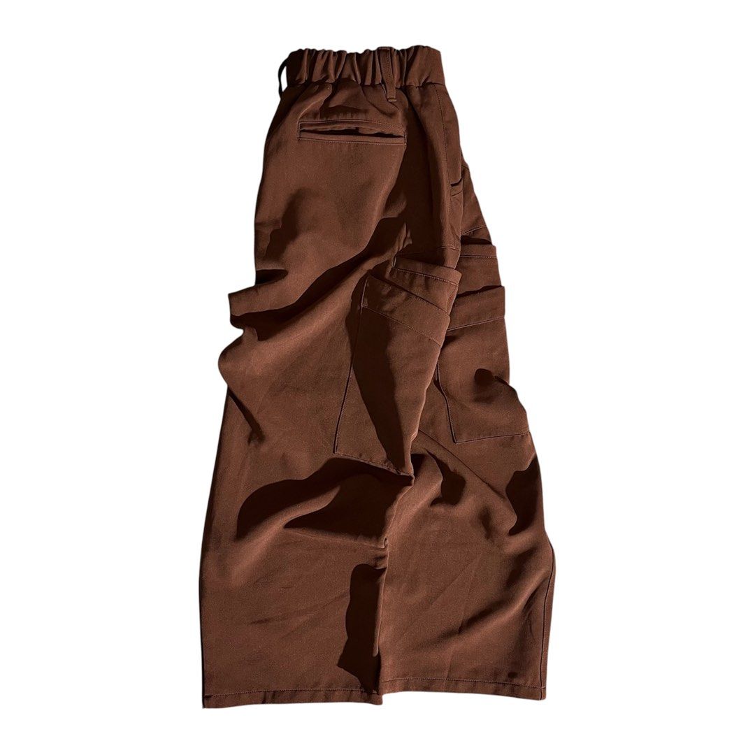 Octo Gambol Utility Pants (Category: Activewear) located in Daraga. Submitted by th3cliquejunks (Listing ID 1430700973, Image 1). Description: Octo Gambol Utility Pants Authentic Tagged Size: Medium Condition: 9.5/10 No issue Dimensions: Waist: 30-32” Length: 34” Leg Opening: 9” - 1,980 Dm.