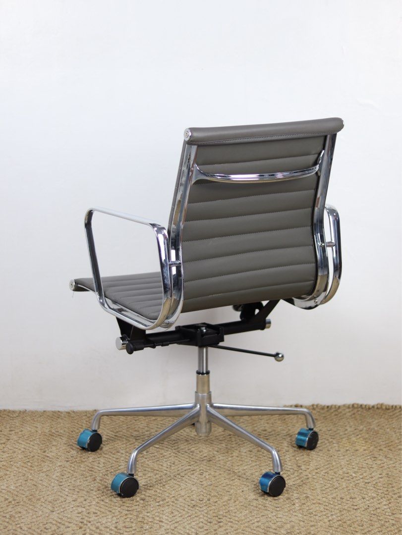 Office chair Eames REPRO (Category: Chairs) located in Binan City. Submitted by rgmofficefurniture (Listing ID 1430603936, Image 2). Description: Brand new Eames repro Leather Height adjustment Recline heavy duty We give discount on bulk orders .