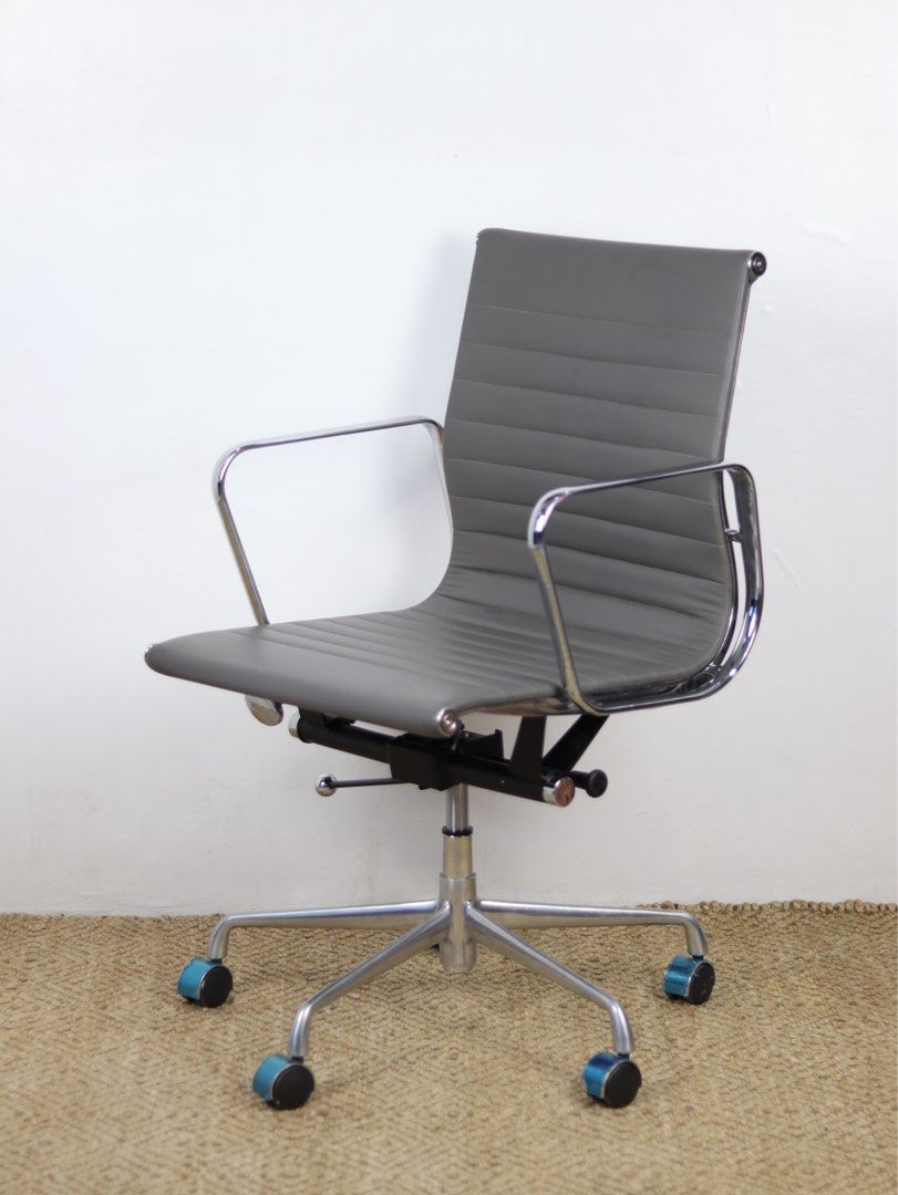 Office chair Eames REPRO (Category: Chairs) located in Binan City. Submitted by rgmofficefurniture (Listing ID 1430603936, Image 1). Description: Brand new Eames repro Leather Height adjustment Recline heavy duty We give discount on bulk orders .