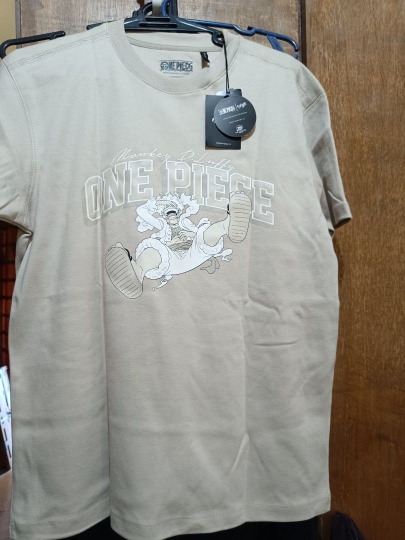 Oxygen One Piece Luffy T-Shirt - Medium (Category: Tshirts & Polo Shirts ) located in Manila. Submitted by the_simple_things (Listing ID 1430656994, Image 2). Description: Brand New Unused Original Oxygen One Piece tm.