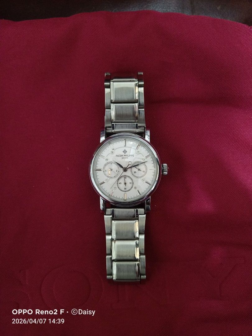 Patek Automatic Stainless Watch (Category: Men's Watches) located in Quezon City. Submitted by daisyuy1979 (Listing ID 1430661243, Image 2). Description: Good working condition.
