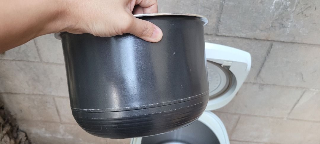 Philips Digital Rice Cooker (Category: Cookers) located in Sablan. Submitted by gongonshelley12 (Listing ID 1430634942, Image 2). Description: 👉👉999 ONLY👈👈 EXCELLENT CONDITION WORKING PERFECTLY ANG GANDA NETO ETO PO UNG MGA MATITIBAY NA RICE COOKER MABIGAT DIN PO ETO.