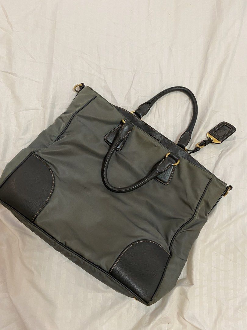 Prada Nylon Tote Bag (Category: Luxury Bags & Wallets) located in Manila. Submitted by dandrelucas01 (Listing ID 1430628114, Image 3). Description: Prada Nylon Tote Bag, no sling Rank AB Can deliver through lalamove, j&t, and LBC Slightly nego for sure buyers.