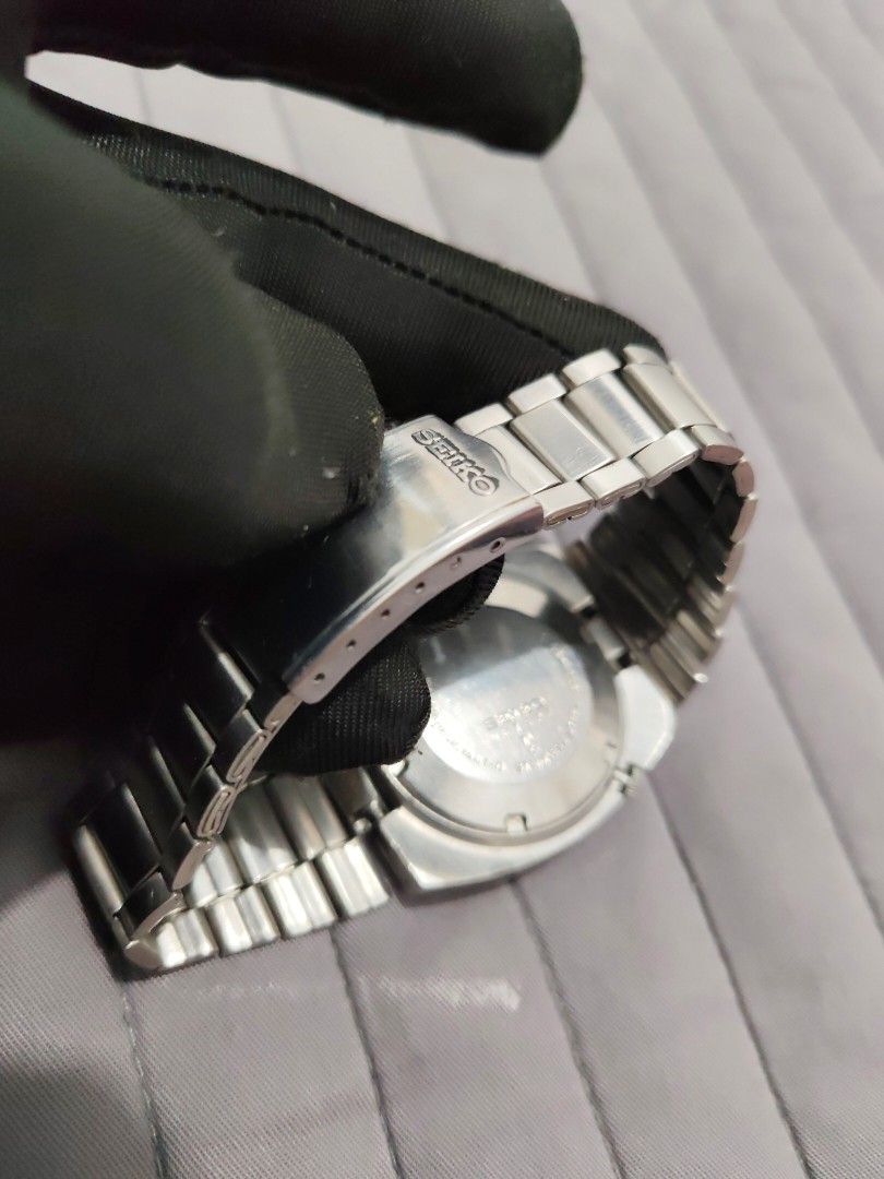 Rare Seiko 5 "TV" 6309 Automatic (Category: Men's Watches) located in Cebu City. Submitted by aceoftime (Listing ID 1430780657, Image 3). Description: In good working condition Cal 6309 / Japan Automatic Day-Date display All original parts All stainless steel Watch only Our Guarantee: 💯 Authentic All watches are checked by our experienced tech to ensure good functionality Please manage your expectations since these are preloved watches some may 