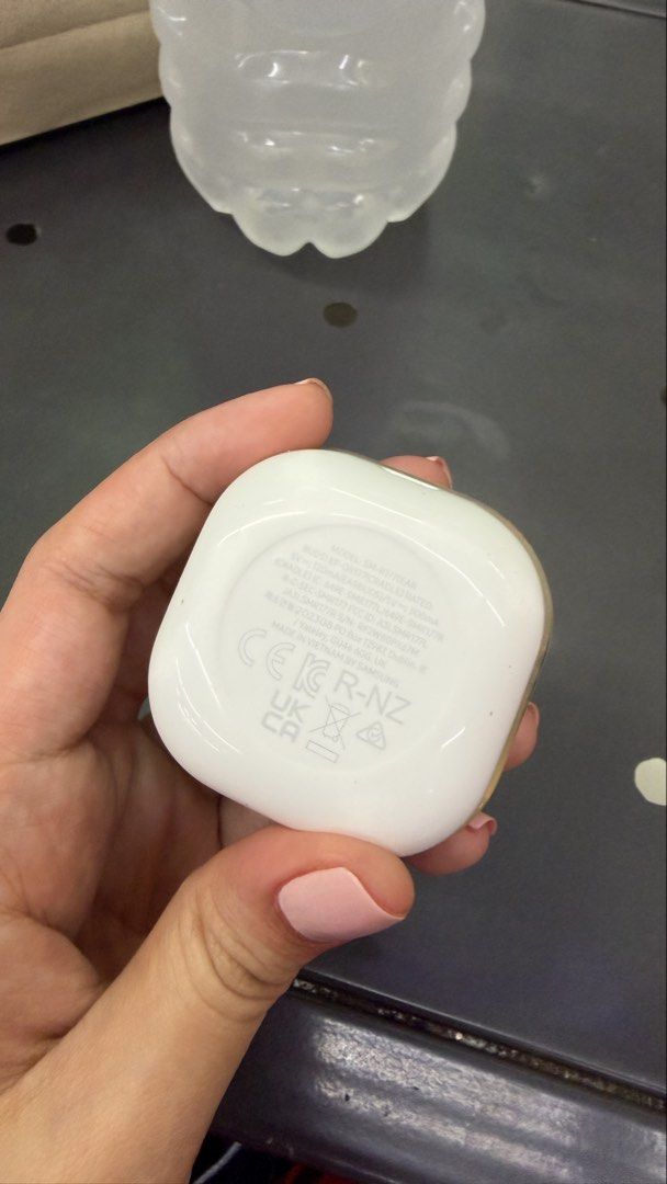 SAMSUNG GALAXY BUDS 2 (Category: Earphones) located in Binangonan. Submitted by shopwithshey (Listing ID 1430742694, Image 3). Description: Free from Samsung Flip 5 Not Used Eventually switched to iPhone too .