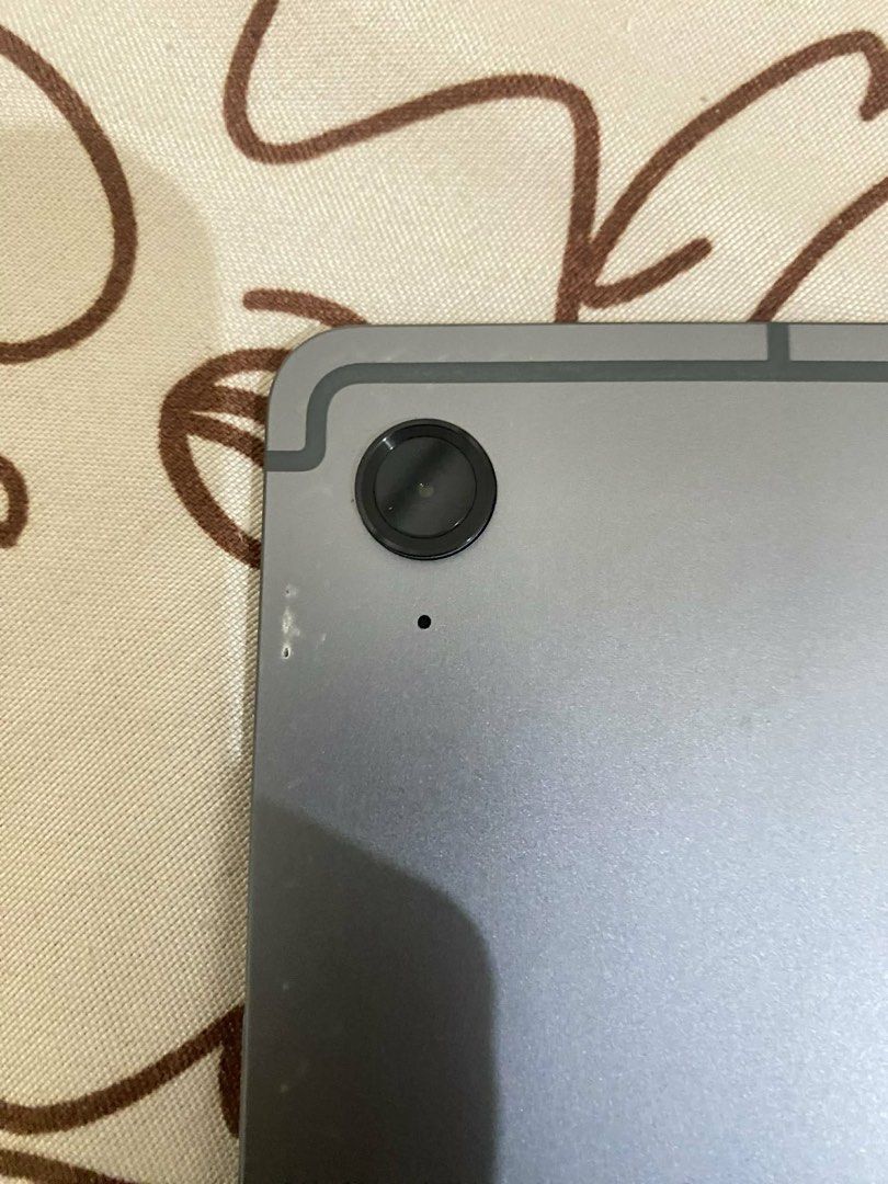 Samsung Galaxy Tab S9 FE (Category: Android) located in San Fernando. Submitted by c.amerrie (Listing ID 1430619067, Image 3). Description: Samsung Galaxy Tab S9 FE 128 gb pm if interested.