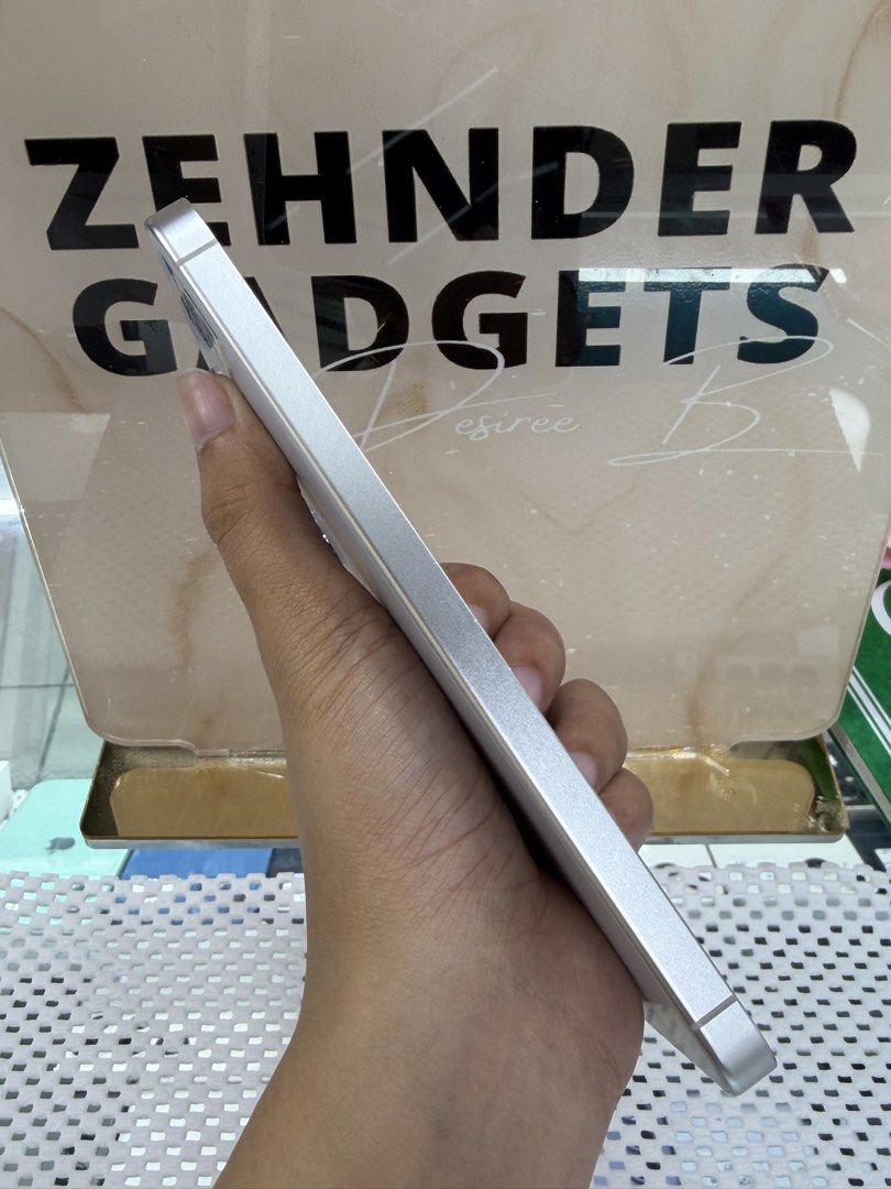 SAMSUNG S24 PLUS 12/512GB OPENLINE (NTC APPROVED) (Category: Samsung) located in San Juan City. Submitted by desireebayal96 (Listing ID 1430761908, Image 2). Description: SAMSUNG S24+ * NTC APPROVED * 12/512GB * DUAL SIM * OPENLINE (BOTH PHYSICAL SIM) * 97% SMOOTH * NO ISSUE * NO HISTORY OF REPAIR * NO AMOLED BURN * NO DEAD PIXEL * WITH CORD TYPE C NOTE: HINDI LANG PO MAKINIS PERO DI NAKAKA-APEKTO SA PERFORMANCE SUPER SMOOTH PARIN GAMITIN, PWEDE 