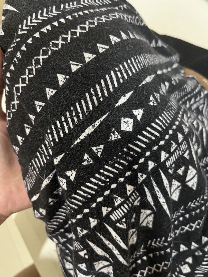 SAYA SLING CARRIER (Category: Carriers & Slings) located in Manila. Submitted by twiceyetnice (Listing ID 1430644778, Image 3). Description: ✨SAYA CARRIER✨ - baby wearing philippines approved 👍🏽 - in good condition, garter still intact - my baby used to sleep well when i used this with her 500 pesos.