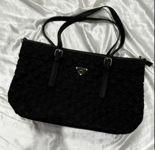 (Category: ) located in . Submitted by _thlnn.shop (Listing ID 1430769308, Image 1). Description: .
